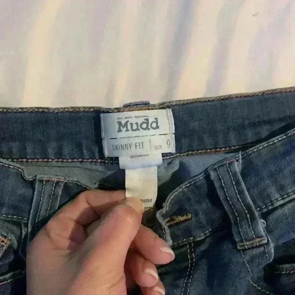 Mudd woman’s jeans size 9 - Picture 3 of 4